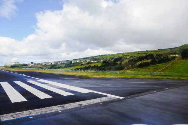 P1030380_edited-aeroportofaial