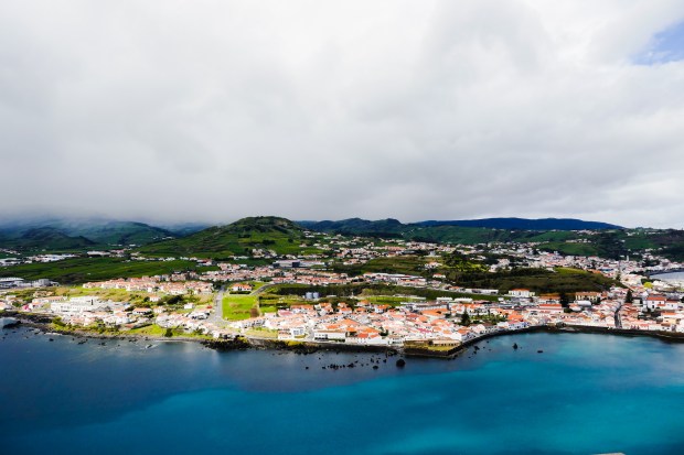 P1030408_edited-monteguia-vista